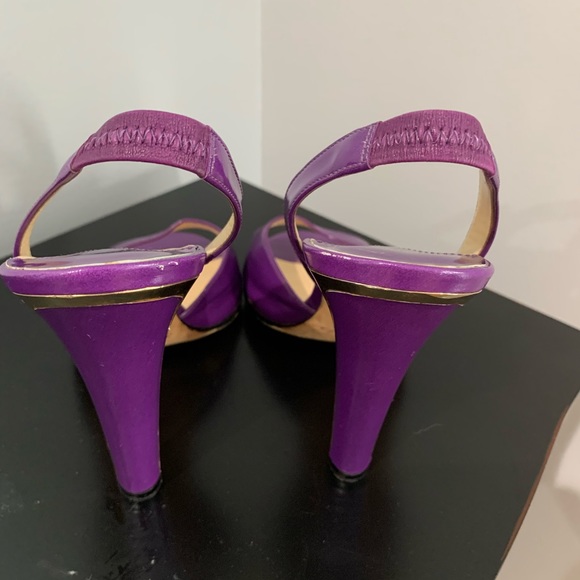 Jimmy Choo patent open toe purple sandals - Picture 7 of 8